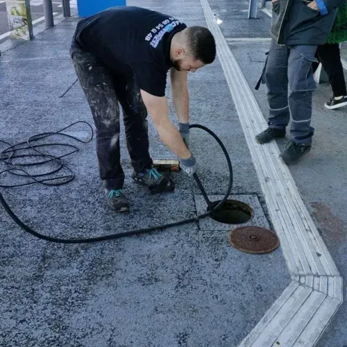 Vidange bac à graisse à Redessan